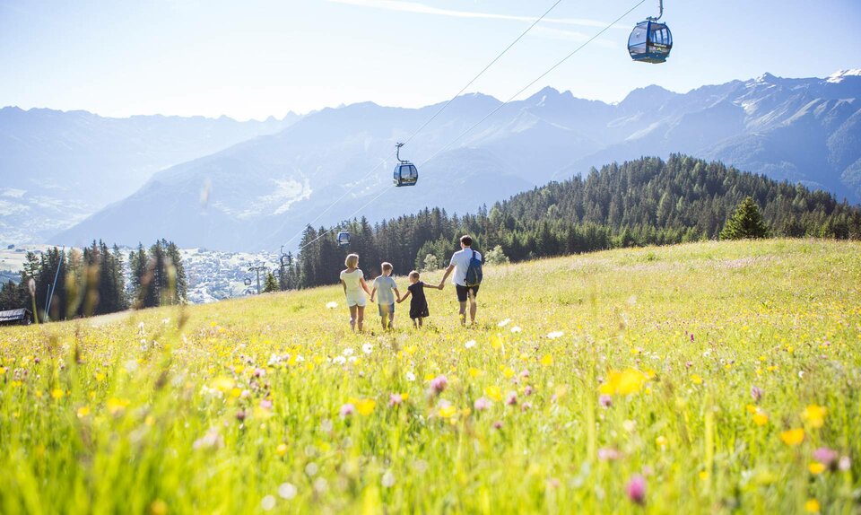 Familienurlaub im 4-Sterne-Hotel Ladis Fiss Serfaus