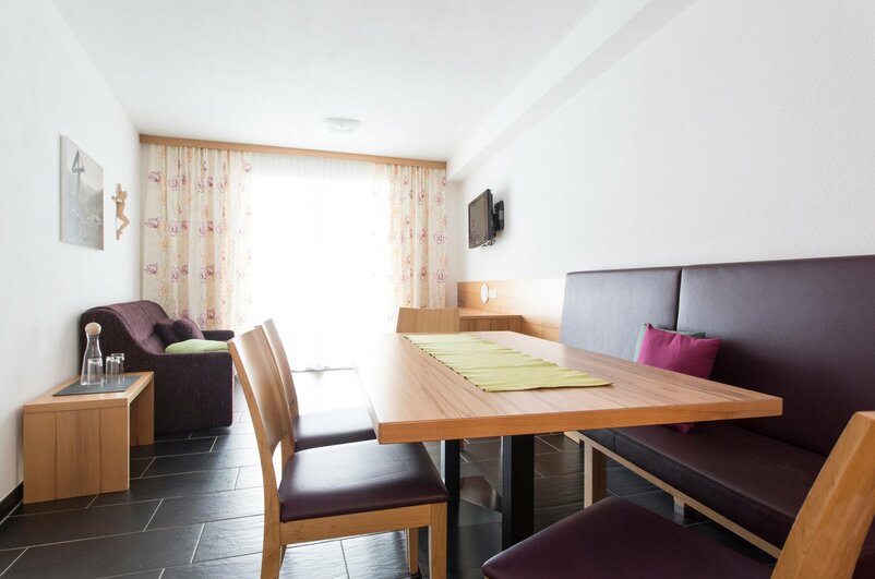 Charmantes Apartment mit Garten für Familienurlaub Ladis